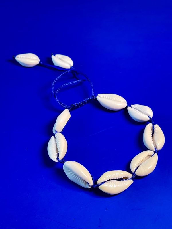 Cowrie Bracelet - Image 3