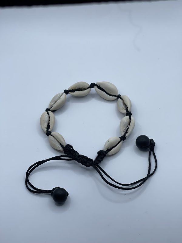 Sea cowrie shell necklace - Image 2