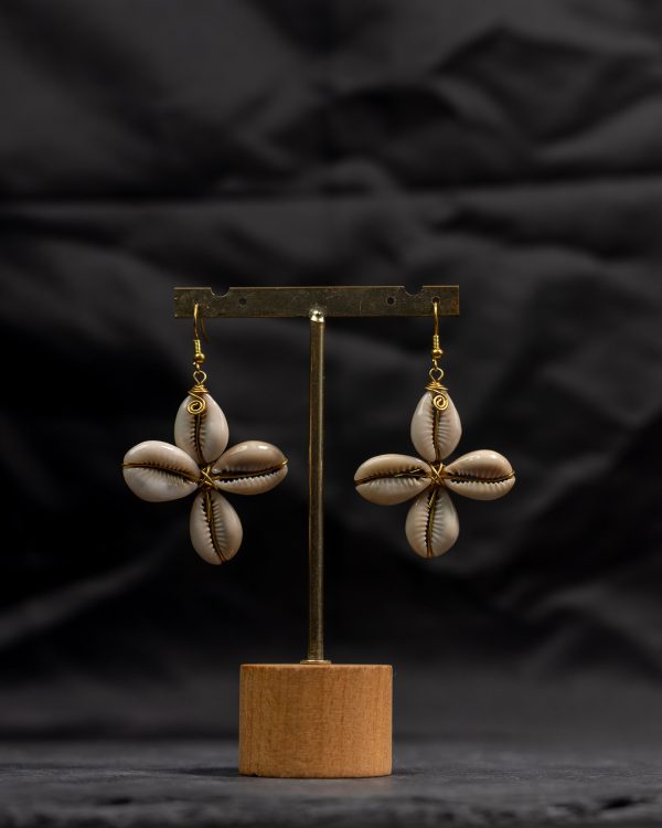 COWRIES  EARING