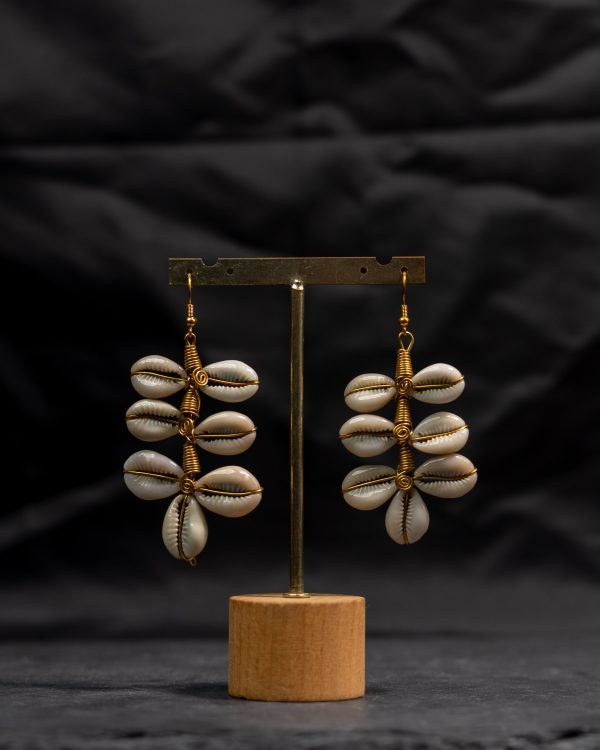 COWRIES  EARING